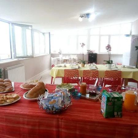La Finestra Sul Mare Couette-café 3*
